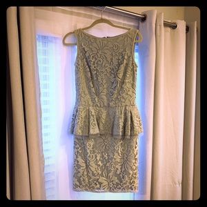 Lace, Peplum, Fully Lined Tasashi Shoji dress 👗